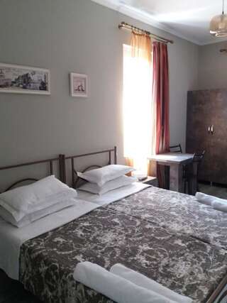 Проживание в семье Guesthouse Elene Тбилиси Трехместный номер «Комфорт»-6